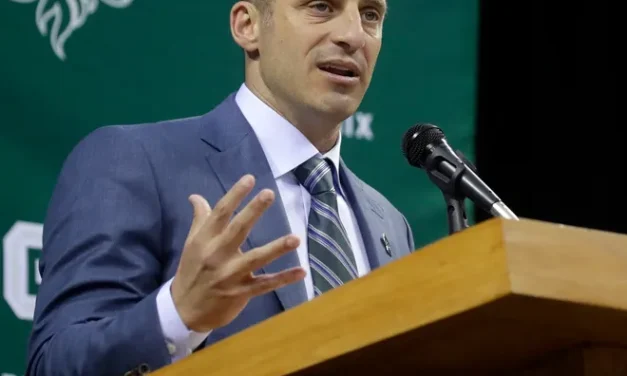 Green Bay hires Doug Gottlieb as head coach